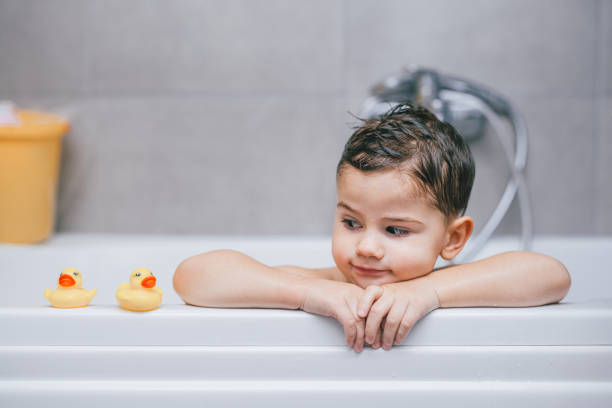 vidrio templado en baños para niños