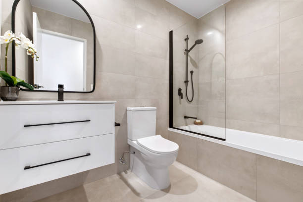 baño contemporáneo con regadera