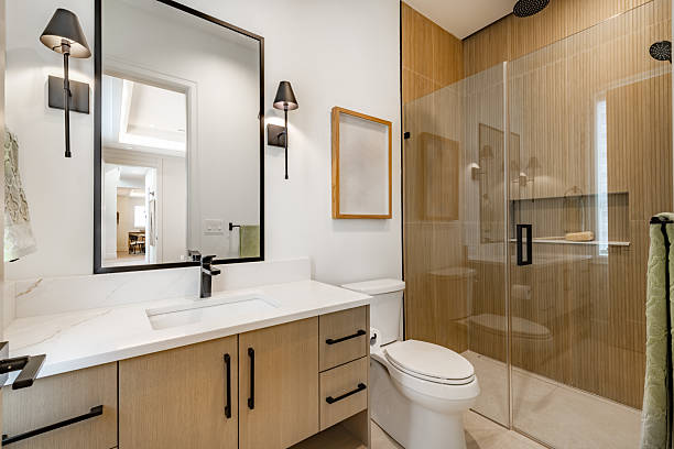 Baño con cancel trasparente